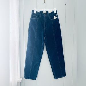 NWT Universal Thread Vintage Straight Stretch Jeans / 2